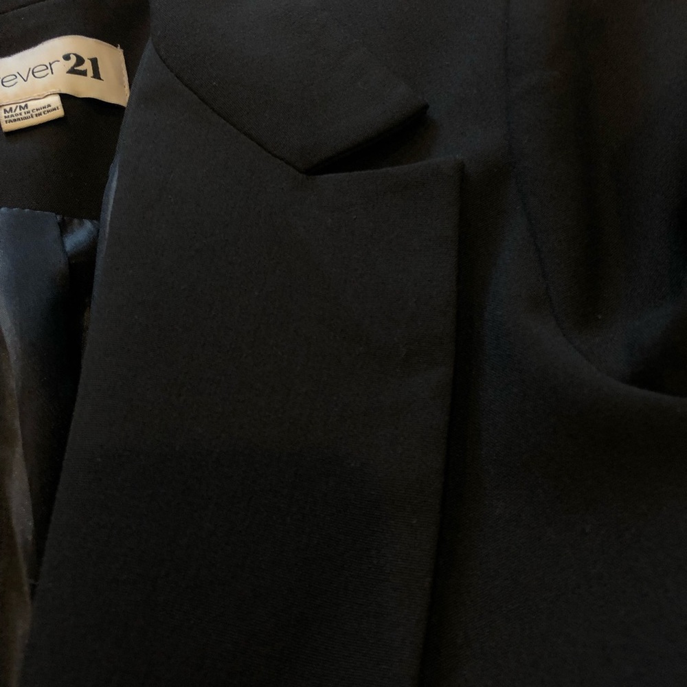 Forever 21 Black Blazer - Picture 3 of 8